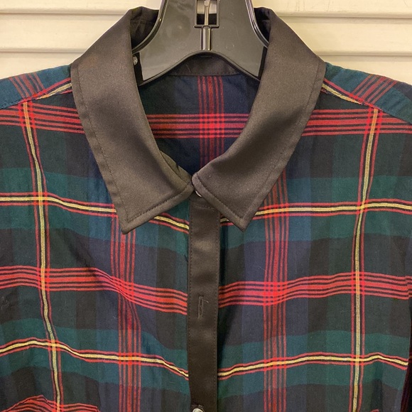 J. McLaughlin Tops - J. McLaughlin plaid lightweight button-down with satin trim, collar, cuffs (s)